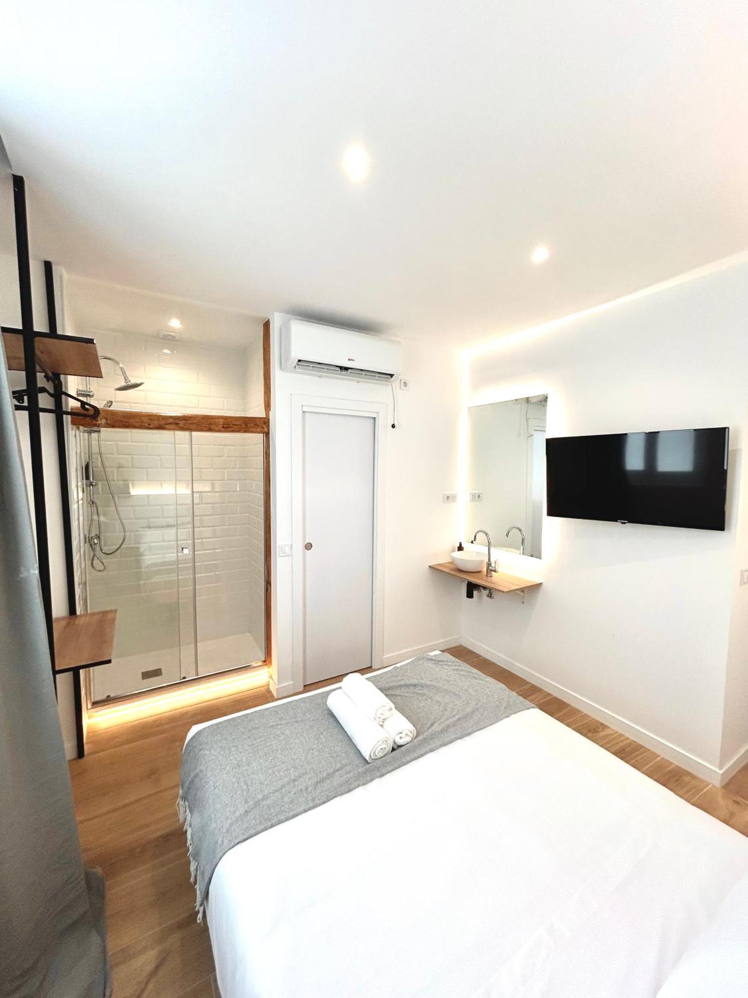 Casa De Huespedes San Andres Hotel Madrid Buitenkant foto