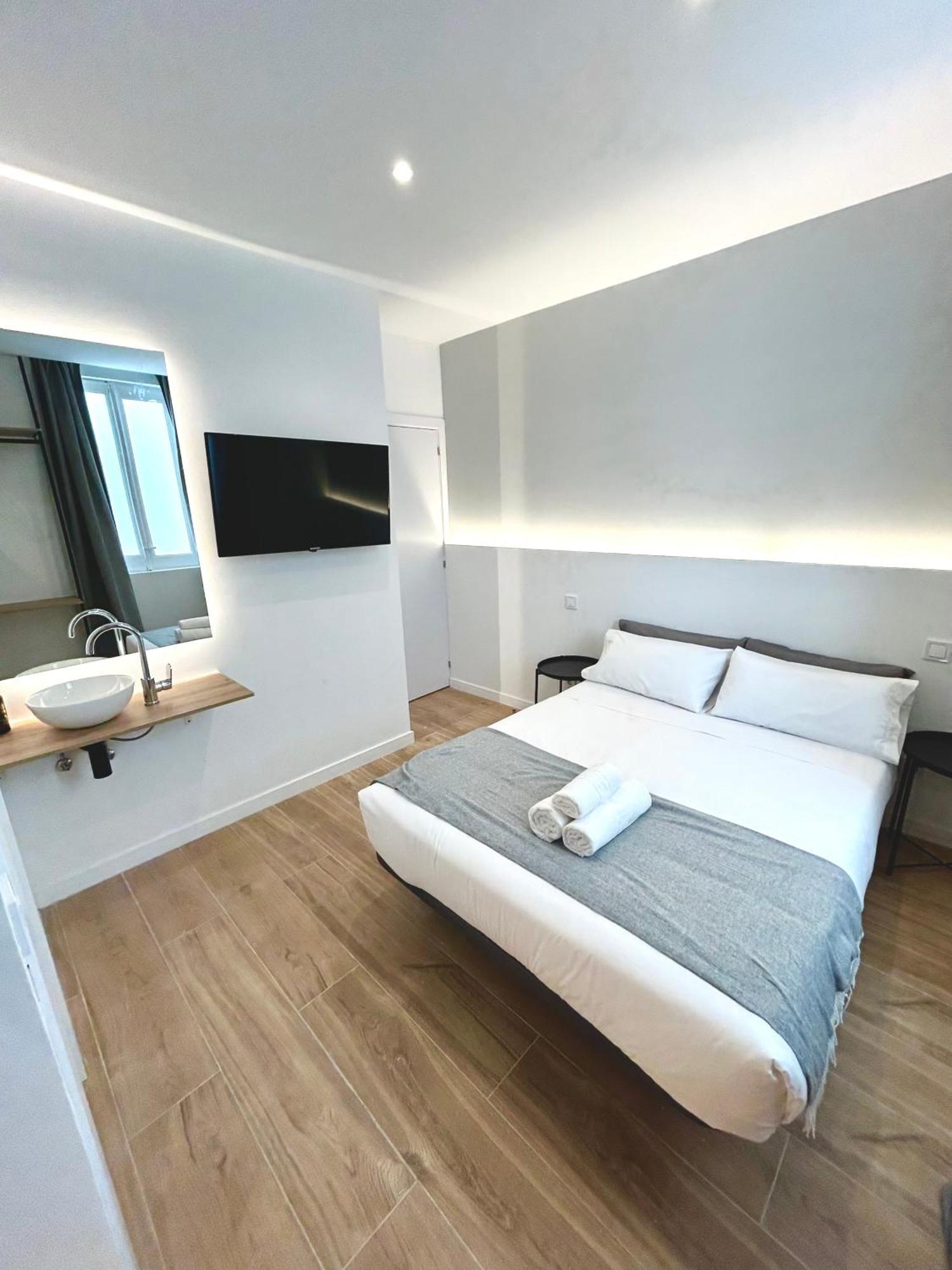 Casa De Huespedes San Andres Hotel Madrid Buitenkant foto